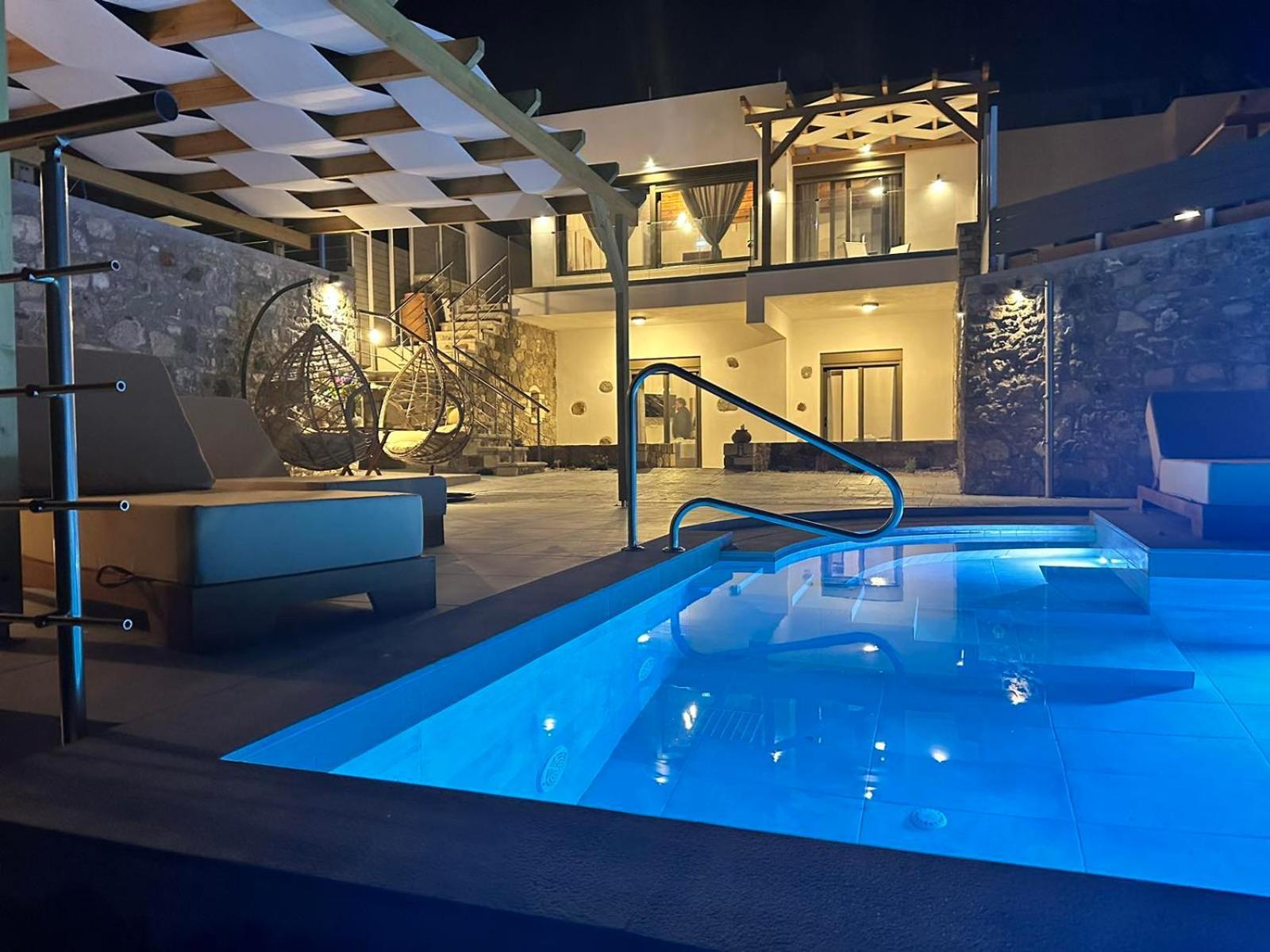Mediterranean View Villa Makrýgialos Екстериор снимка