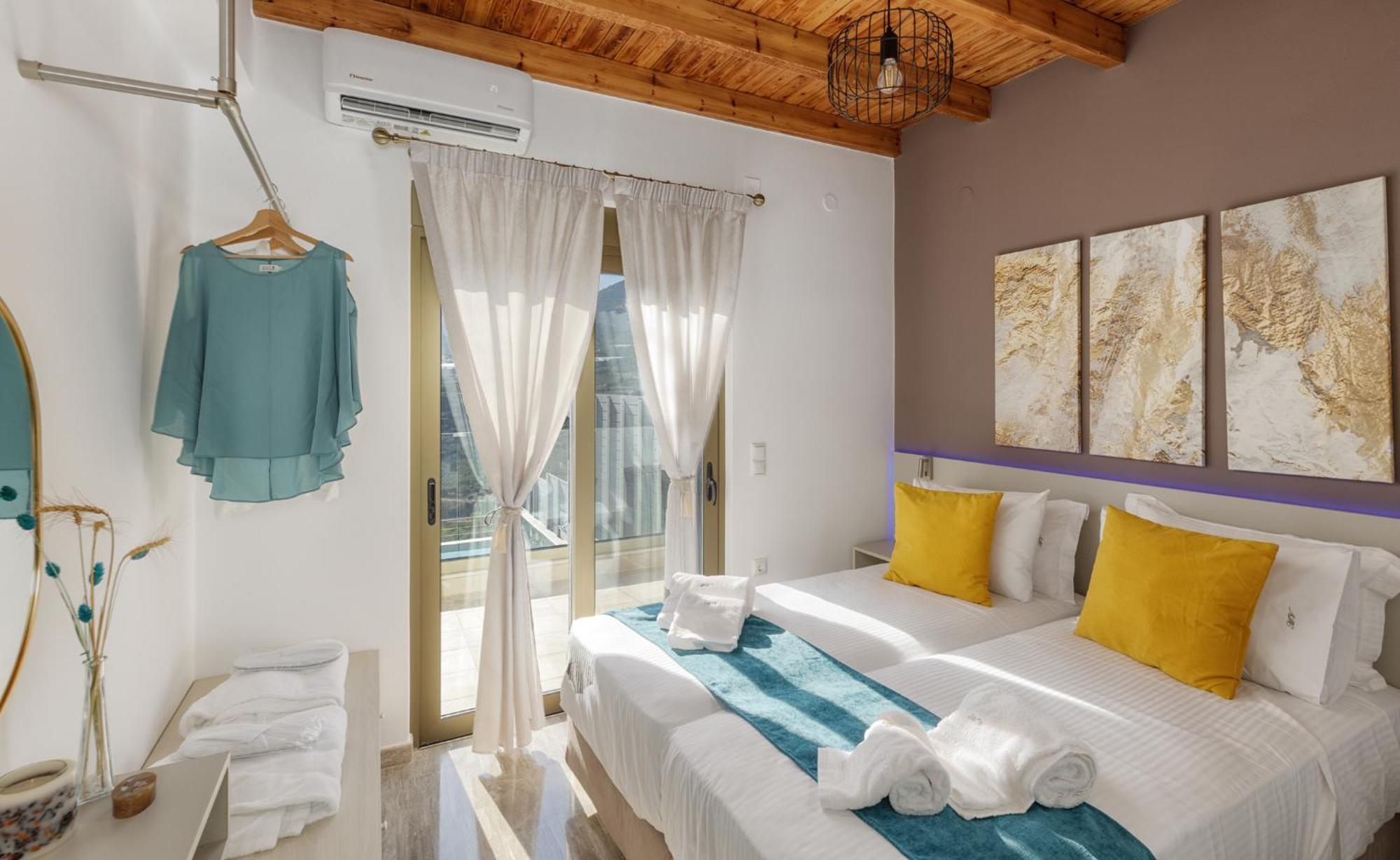 Mediterranean View Villa Makrýgialos Екстериор снимка