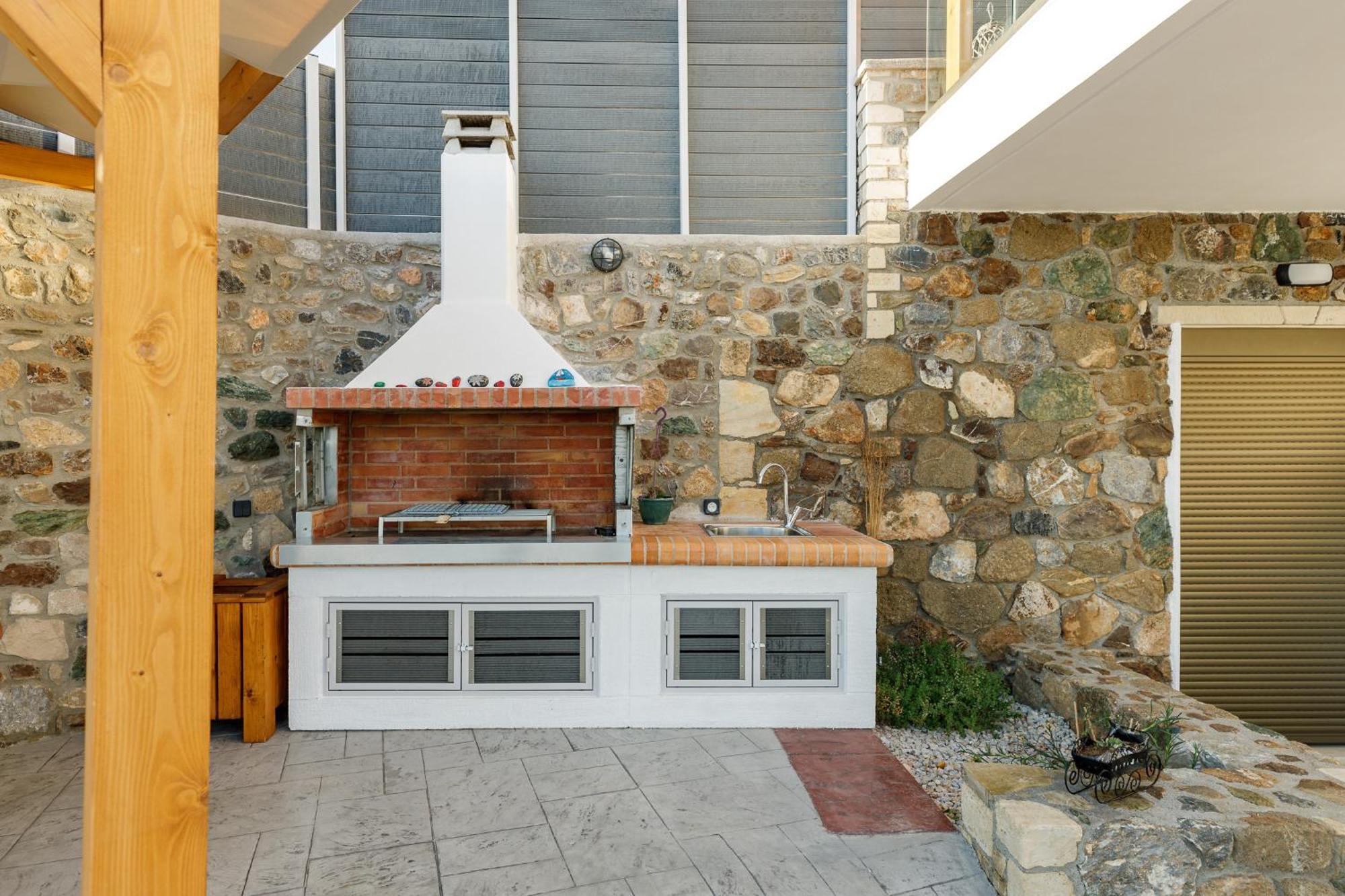 Mediterranean View Villa Makrýgialos Екстериор снимка