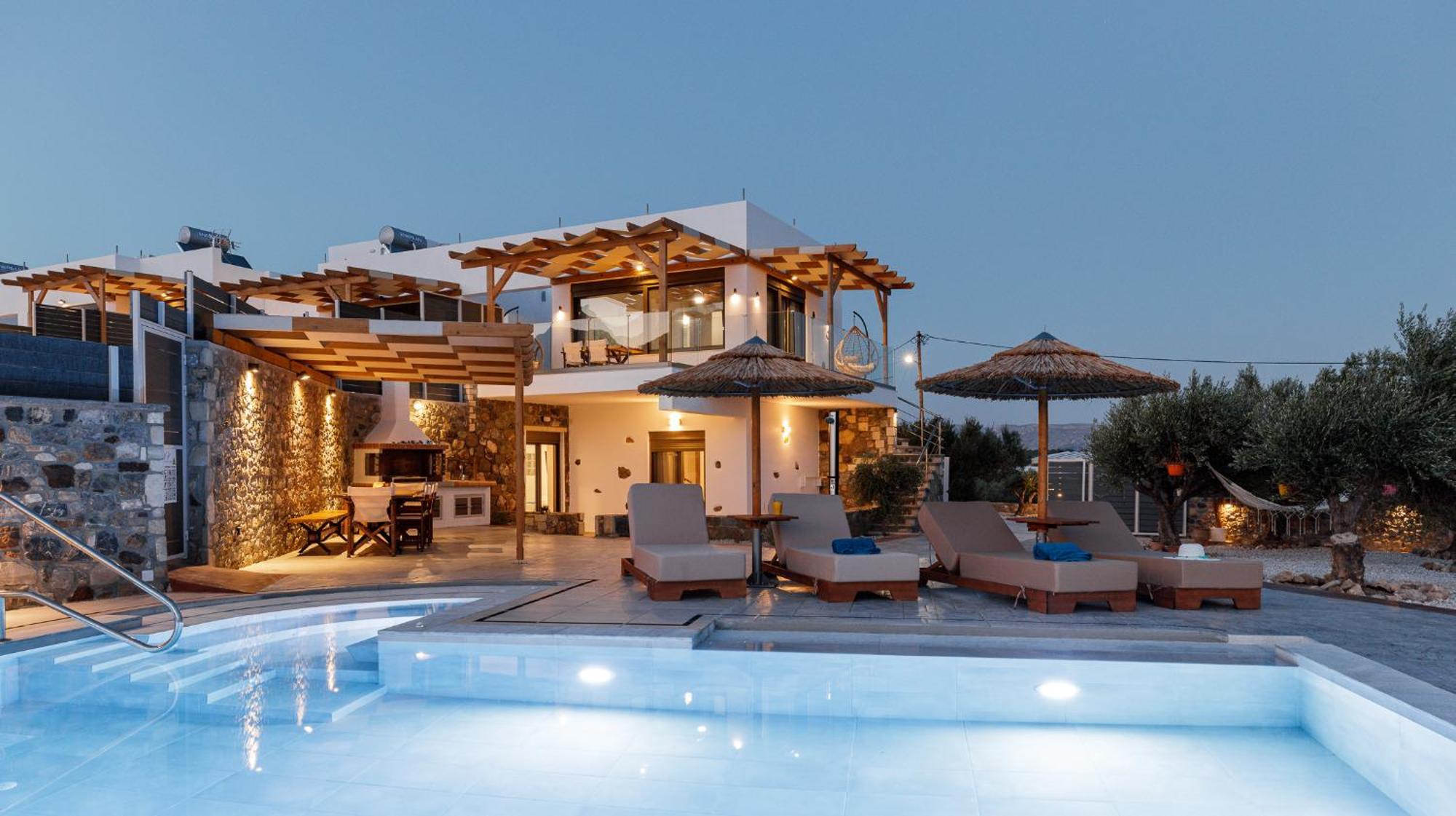 Mediterranean View Villa Makrýgialos Екстериор снимка